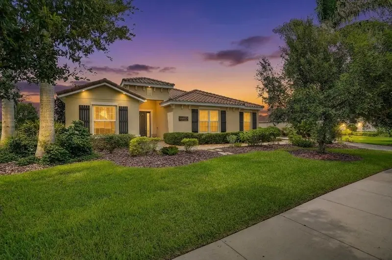 17009 1st Dr E, FL