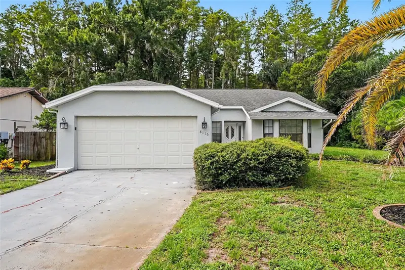 8116 Matthew Dr, FL
