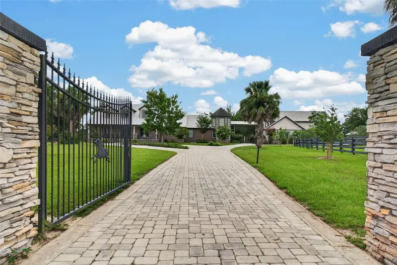 13342 W Lake Yale Rd, FL