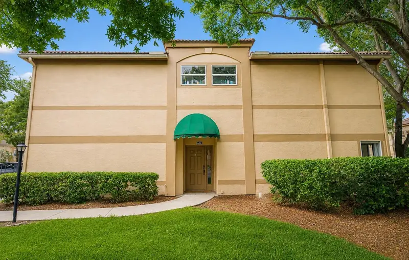 614 Arbor Lake Ln #614, FL
