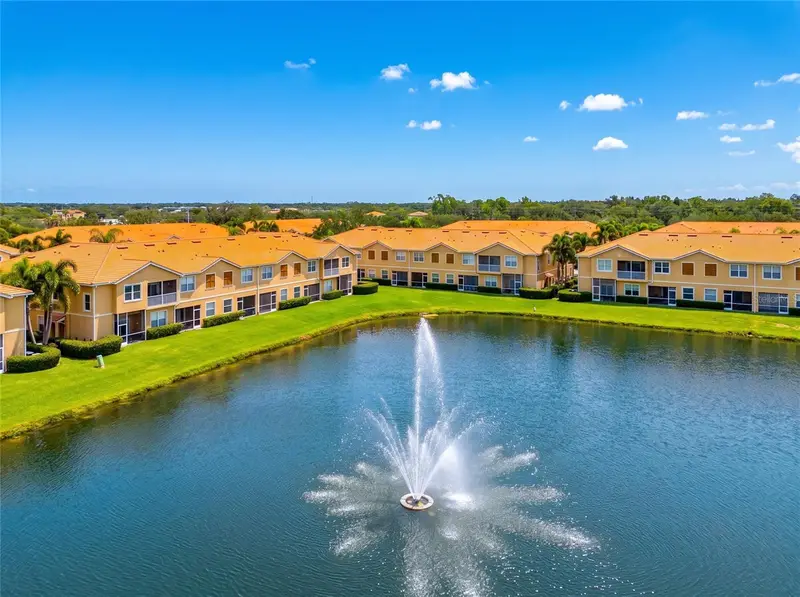 3426 Parkridge Cir #34-105, FL
