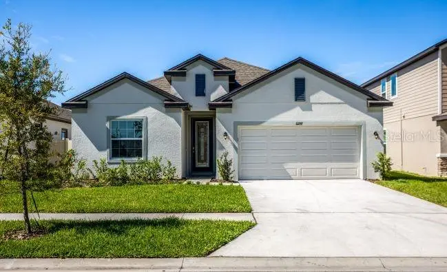 8646 Oakstone Cir, FL