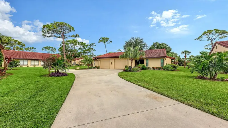 3715 Pinecone Ct #169, FL