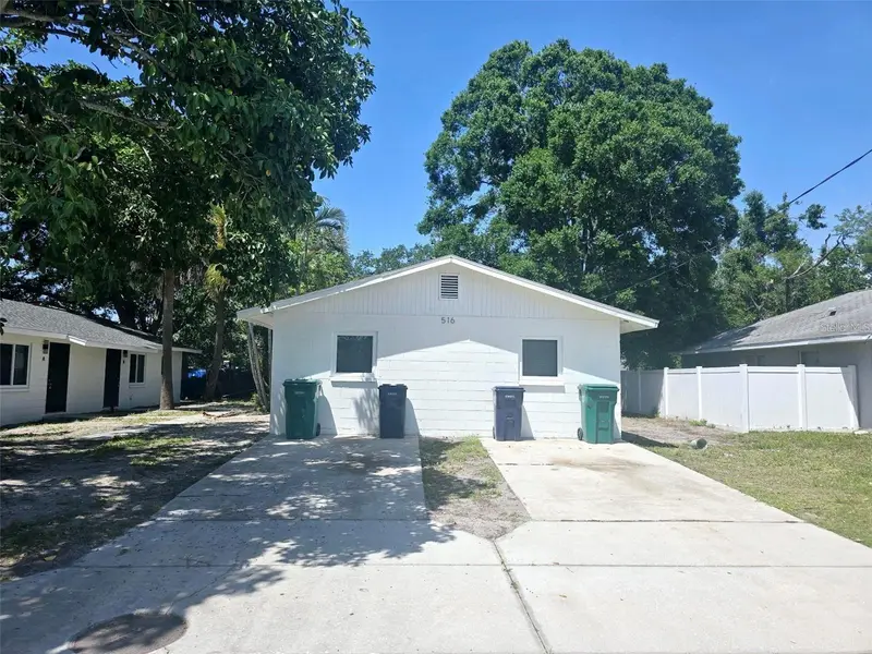 516 12th St W #A, FL