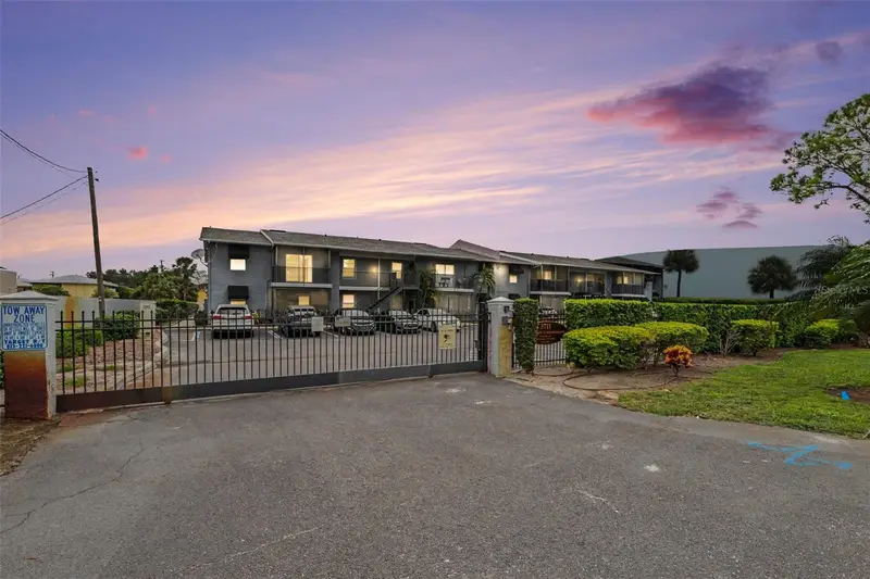 3711 W Iowa Ave #115, FL