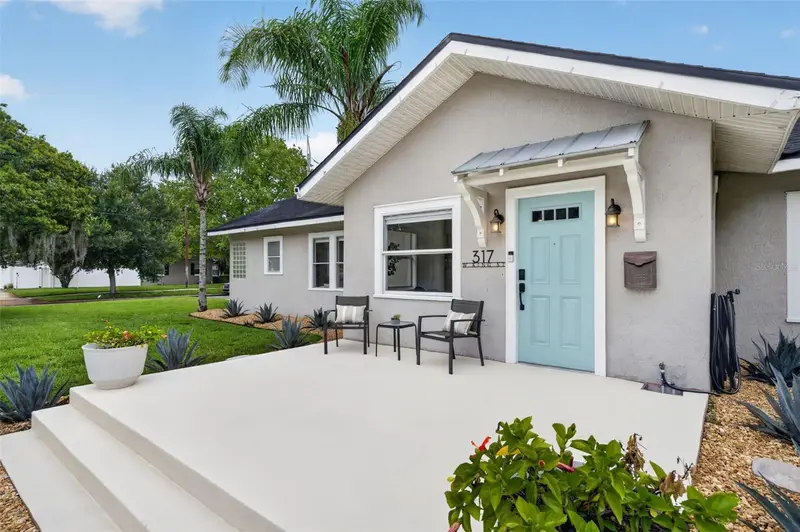 317 W King St, FL