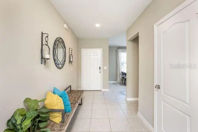 621 Broadoak Dr, FL