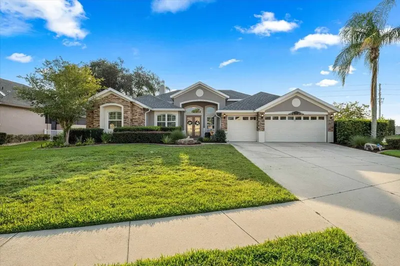 Mount Dora pending