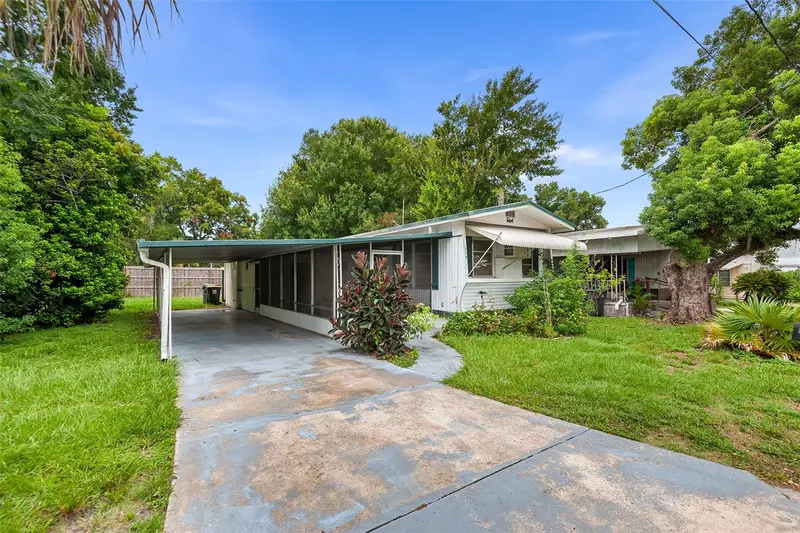 114 Lakeside Dr, FL