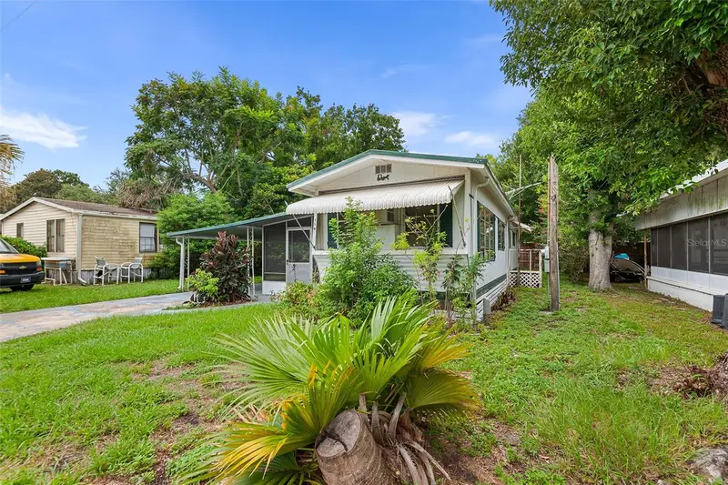 114 Lakeside Dr, FL