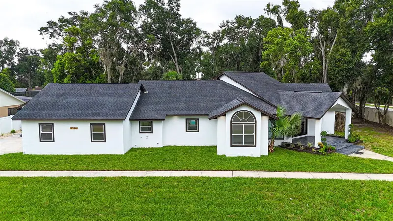 2286 Lake Francis Dr, FL