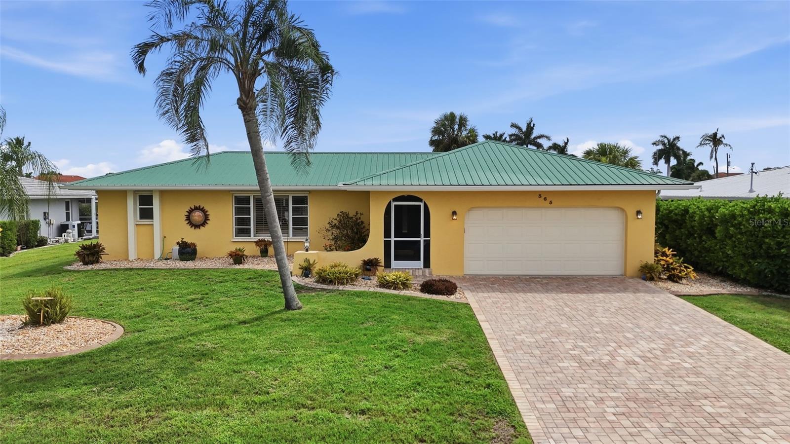 365 Belaire Ct, FL