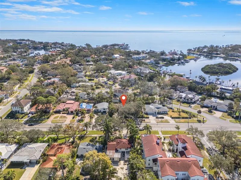 215 Snell Isle Blvd Ne, FL