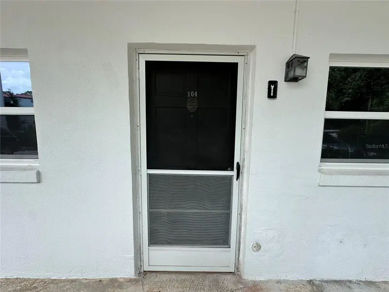 100 El Camino Dr #104, FL