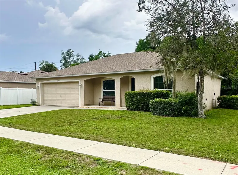 1302 Benton Lake Dr E, FL