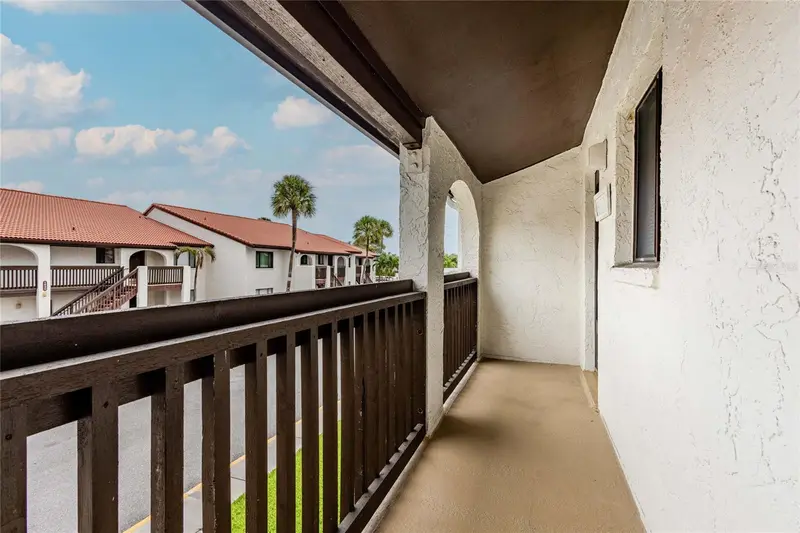 1640 Stickney Point Rd #201, FL