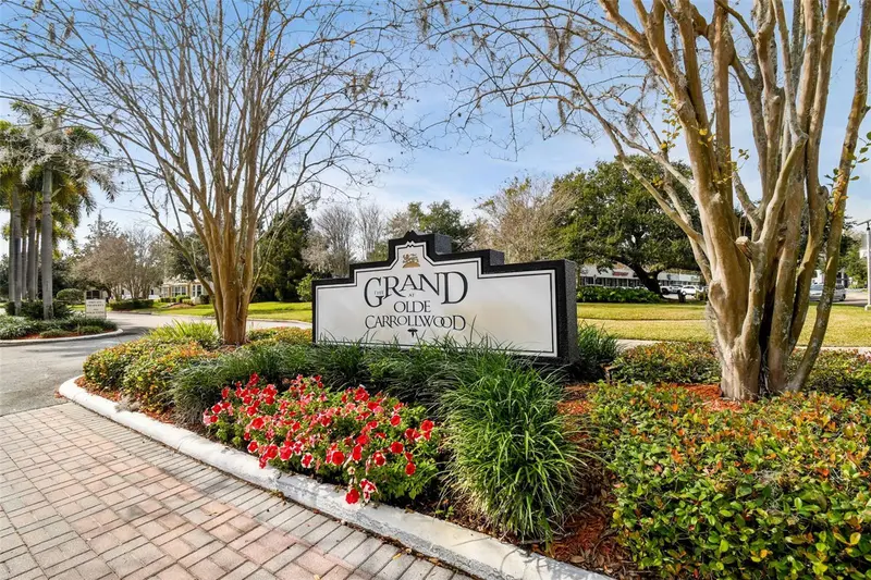 10387 Carrollwood Ln #303, FL
