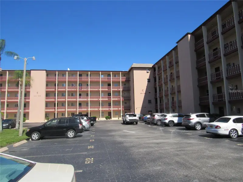4135 Lake Bayshore Dr #504, FL