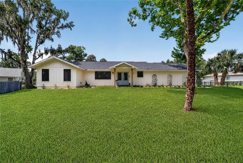 232 Se Kings Bay Dr, FL