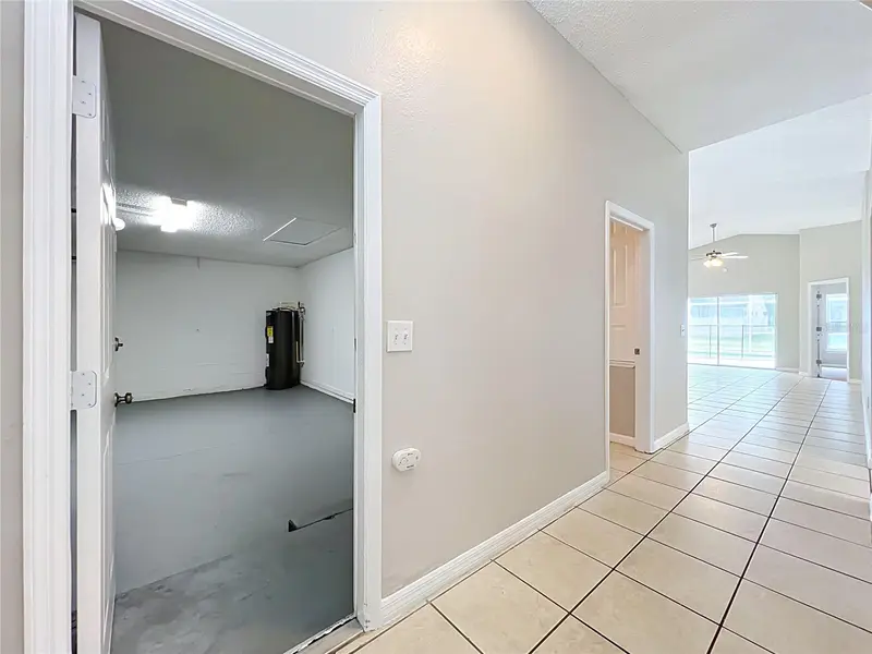 1005 Winding Water Way, FL