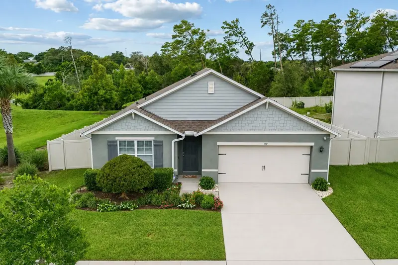 907 Guadalupe, FL