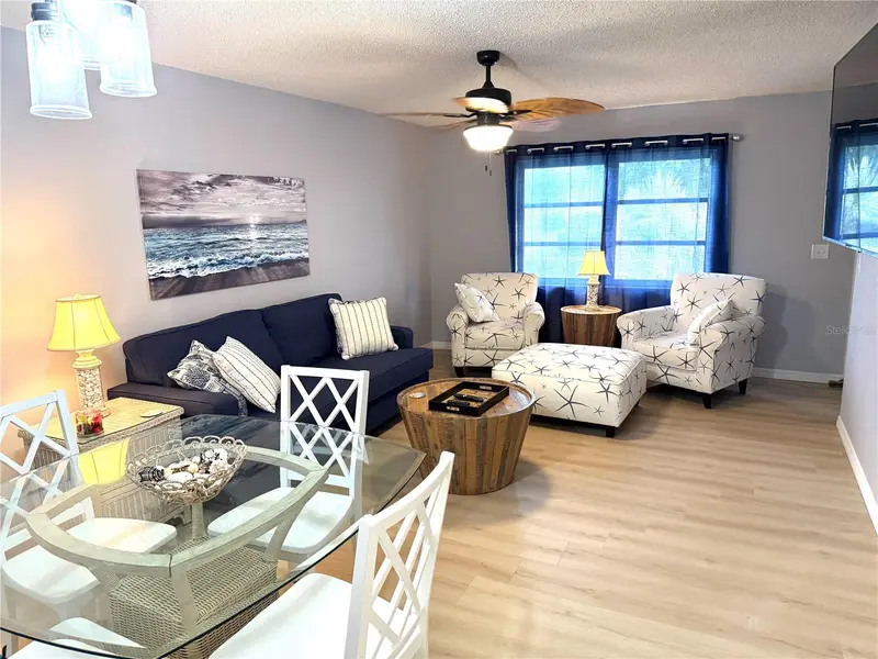 390 301 Blvd W #1b, FL