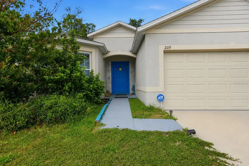 209 Meghan Cir, FL