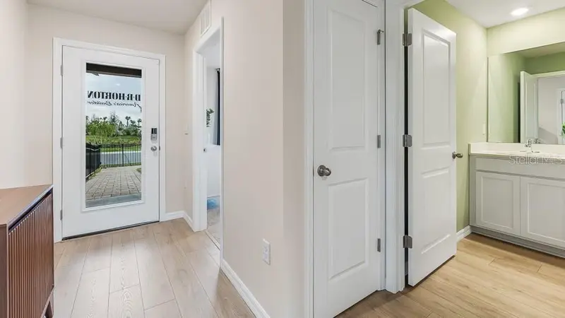 10424 Curving Creek Loop, FL