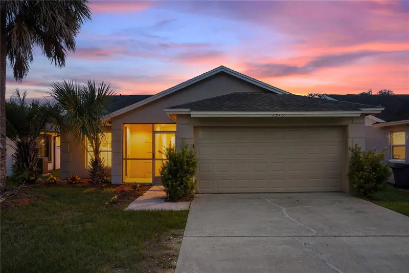 1513 Indian Oaks Trl, FL