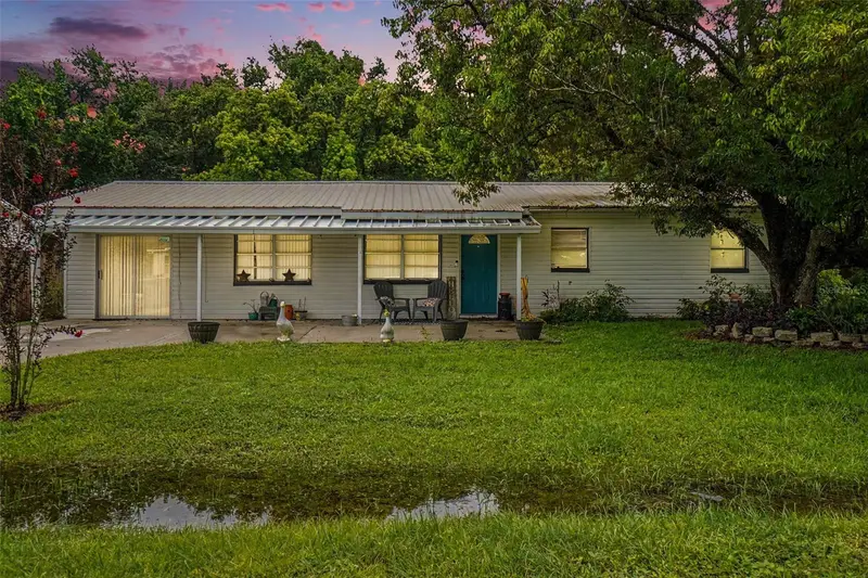 3040 Strawberry Ln, FL