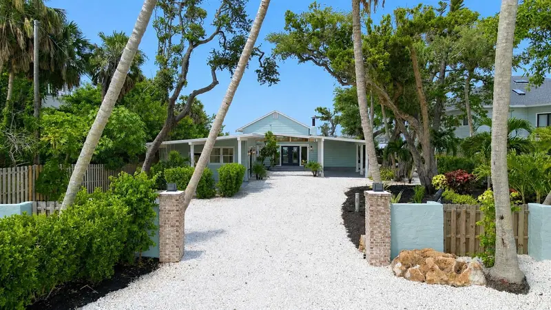 1275 Port Ln, FL