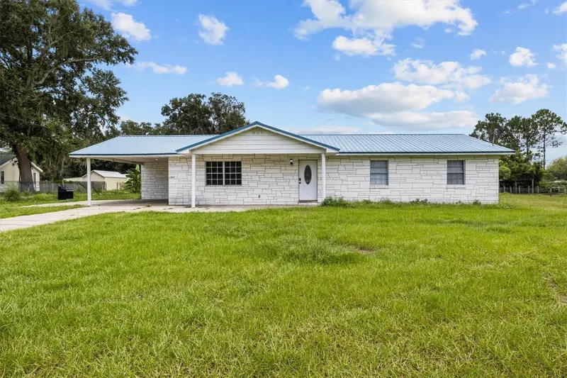 9545 State Road 33 N, FL