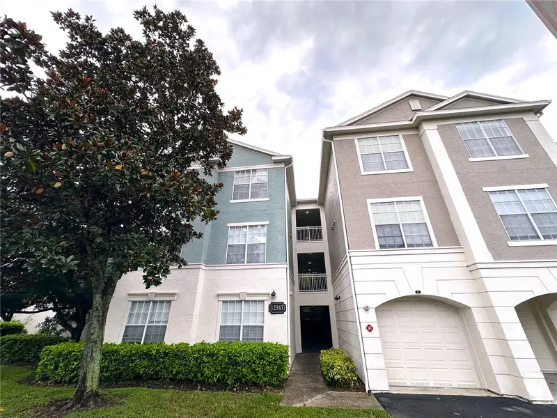 12843 Madison Pointe Cir E #201, FL
