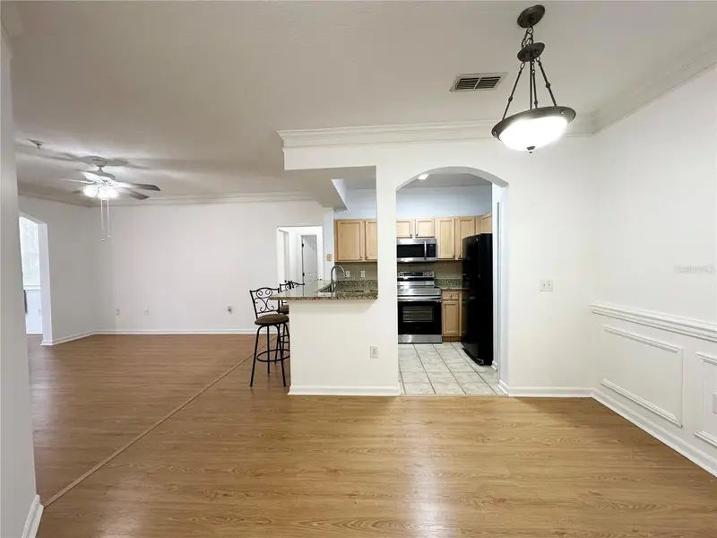 12843 Madison Pointe Cir E #201, FL