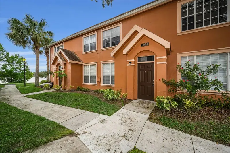 9078 Lake Chase Island Way #9078, FL