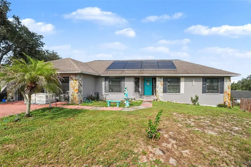818 Cambridge Way, FL