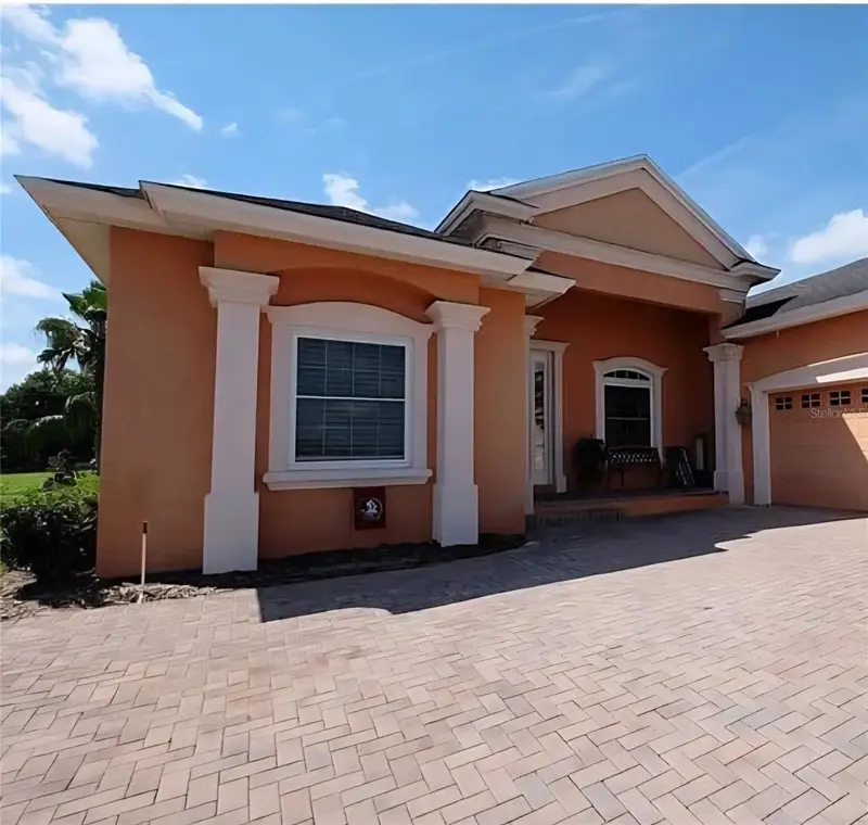 2832 Vintage View Loop, FL