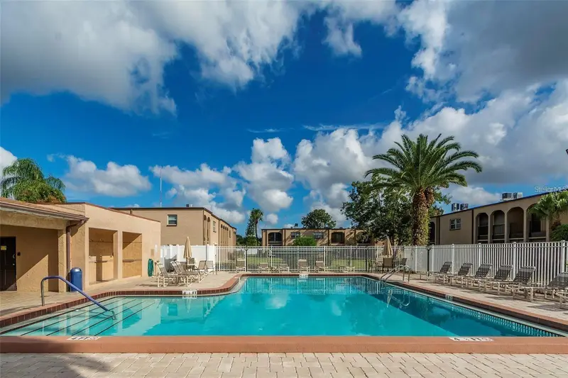 7701 Starkey Rd #521, FL