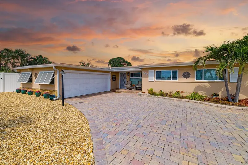 302 Bryn Mawr Is, FL