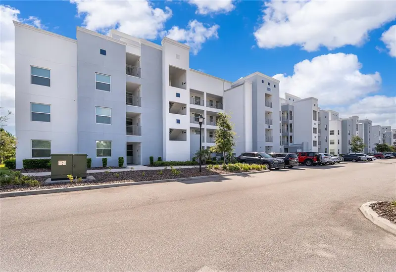 3191 Paradox Cir #208, FL