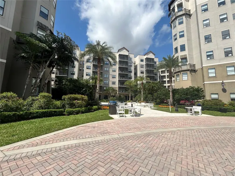 14501 Grove Resort Ave #1409, FL