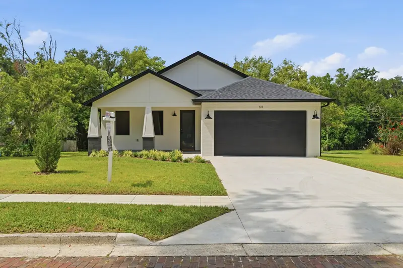 64 Highland St, FL