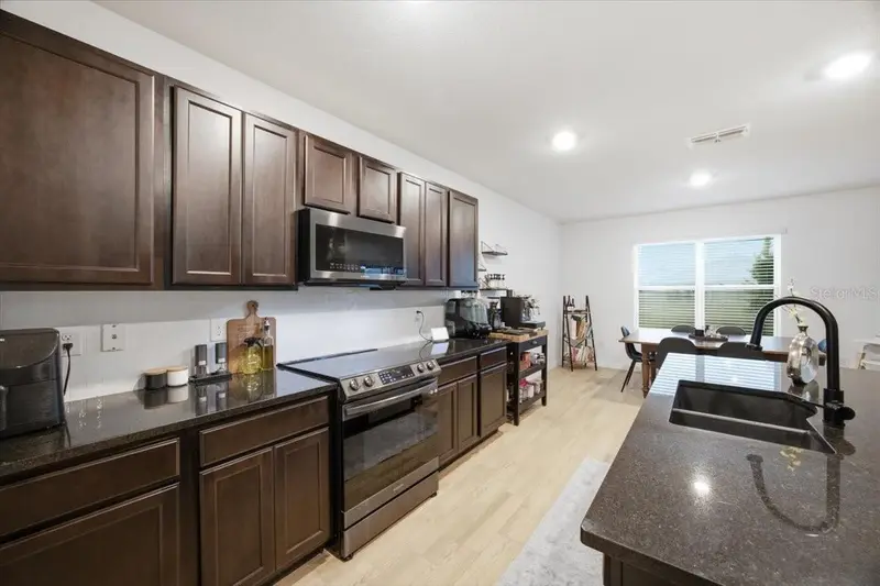 325 Auburn Grove Xing, FL