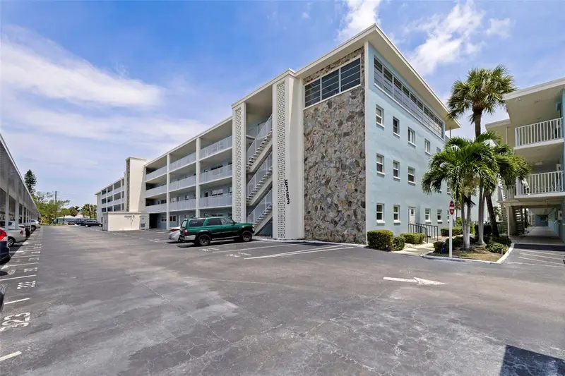 6363 Gulf Winds Dr #131, FL