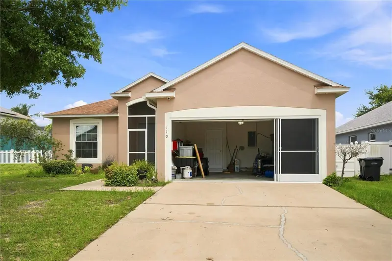 110 Knollwood Dr, FL
