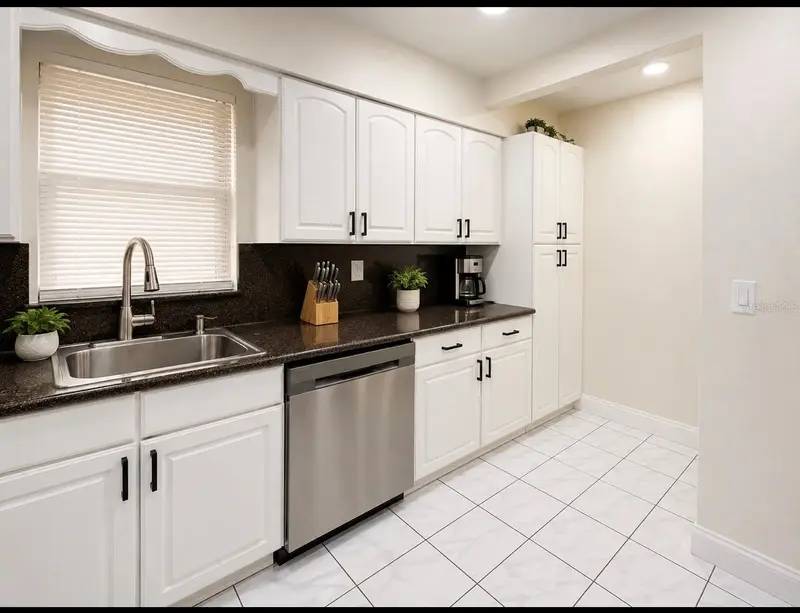 1618 Crystalview Trl, FL