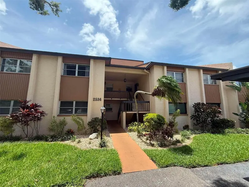 2536 Clubhouse Cir #202, FL