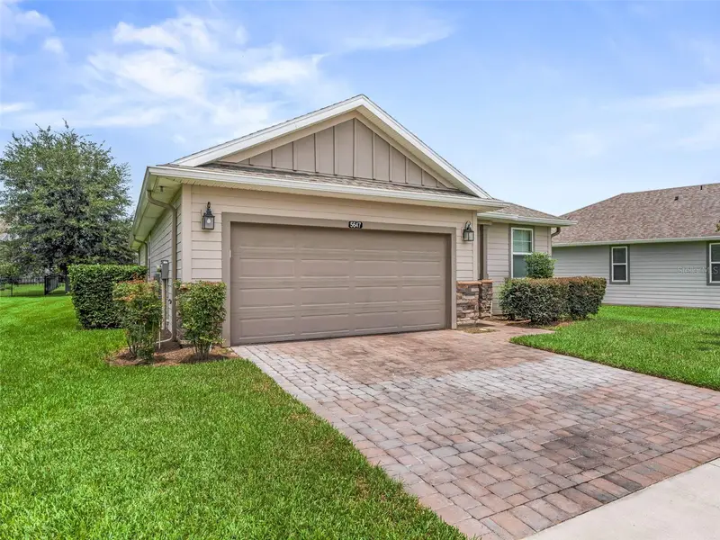 5647 Nw 37th Lane Rd, FL