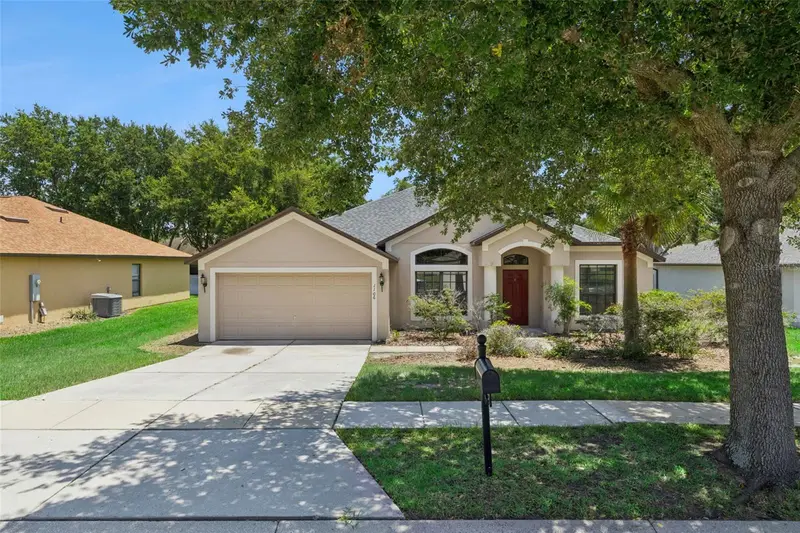 1106 Natural Oaks Dr, FL