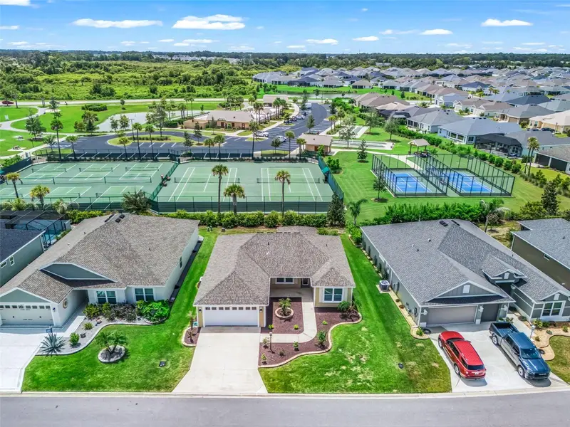 2816 Navy Hill Cir, FL